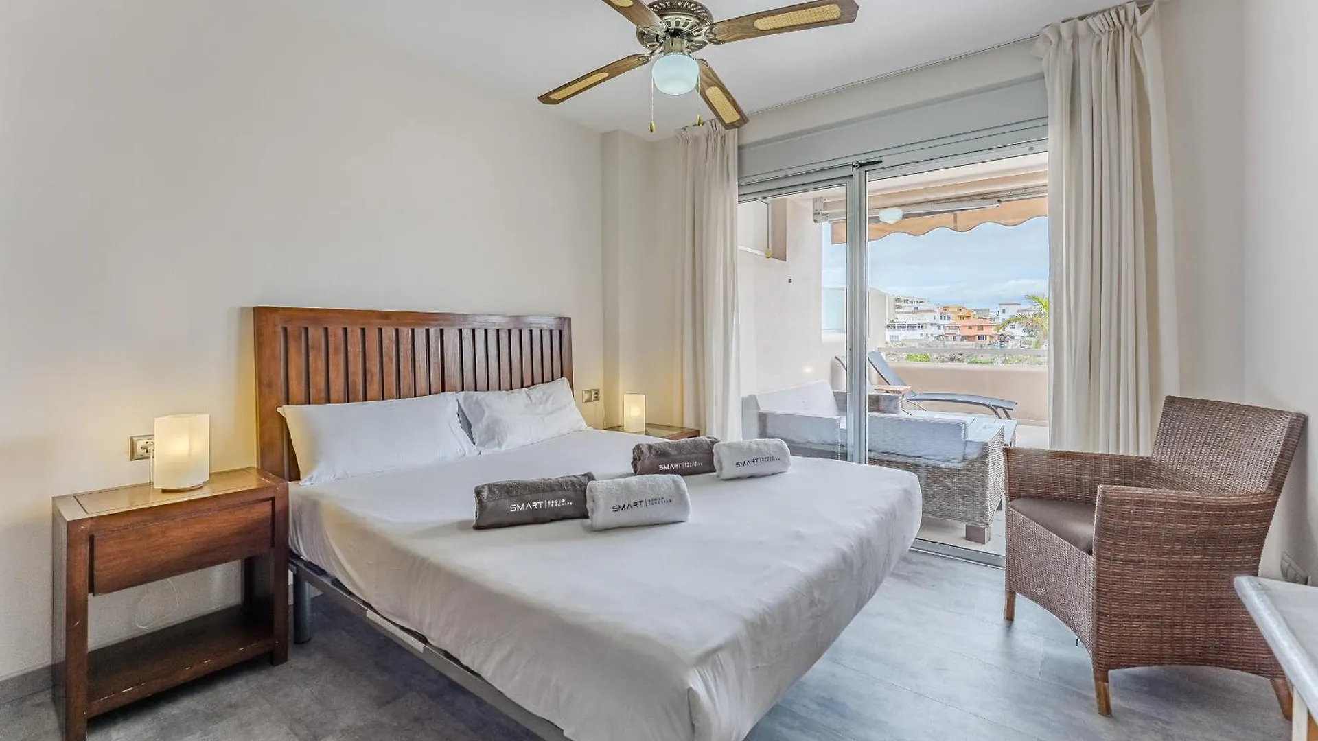 Apartamento Horno CL Playa Paraíso España